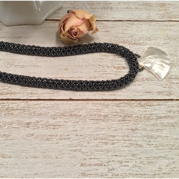 🐚[2/$70.00]🐚 MOP Necklace - Picture 5 of 8